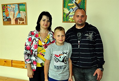 Viktors ar vecākiem Irinu un Aleksandru Šemeņeviem