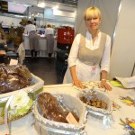 "Dzīļu" saimniece Aina Barsukova no Kārsavas novada piedāvāja dažādu veidu maizi.