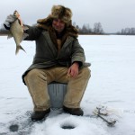 Pāvels Oļehnovičs ar savu lielo zivi (1.495kg) plaudi